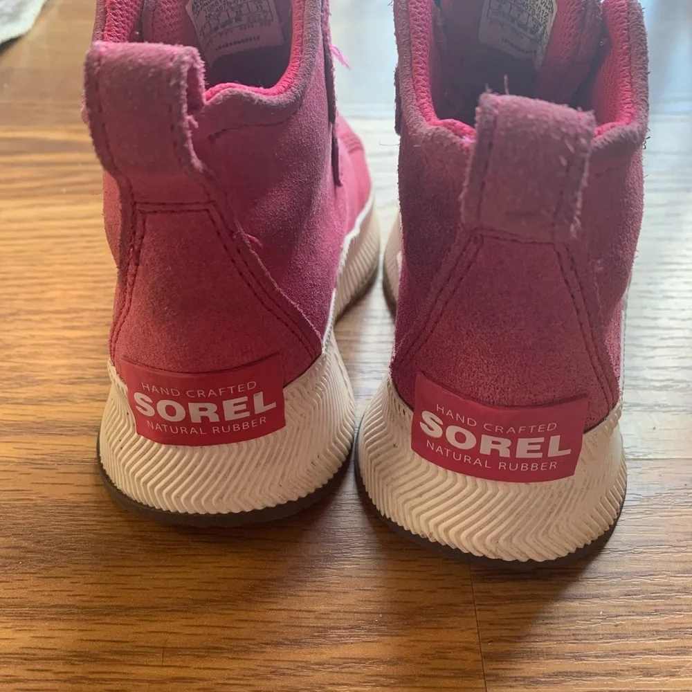 Sorel Kids Pink Waterproof High-Top Boots Shoes Size 8 Snow Shoes Footwear